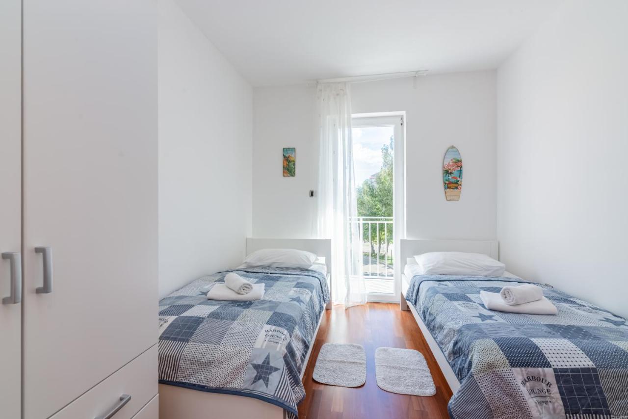 Beautiful Apartment Lovorka 6 , Baska, Krk Exterior photo