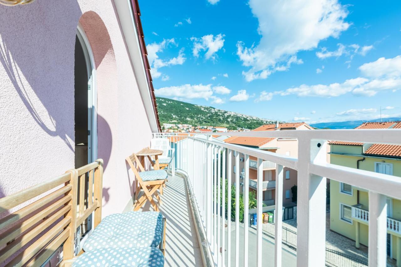 Beautiful Apartment Lovorka 6 , Baska, Krk Exterior photo