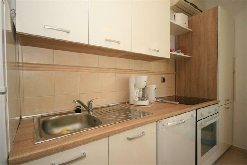Beautiful Apartment Lovorka 6 , Baska, Krk Exterior photo
